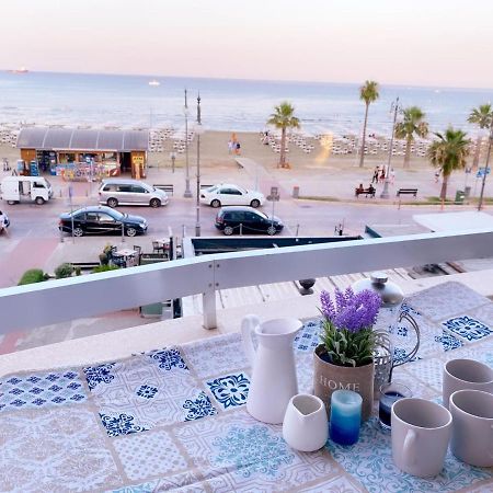 Beach Front Apartment Larnaca Exterior photo
