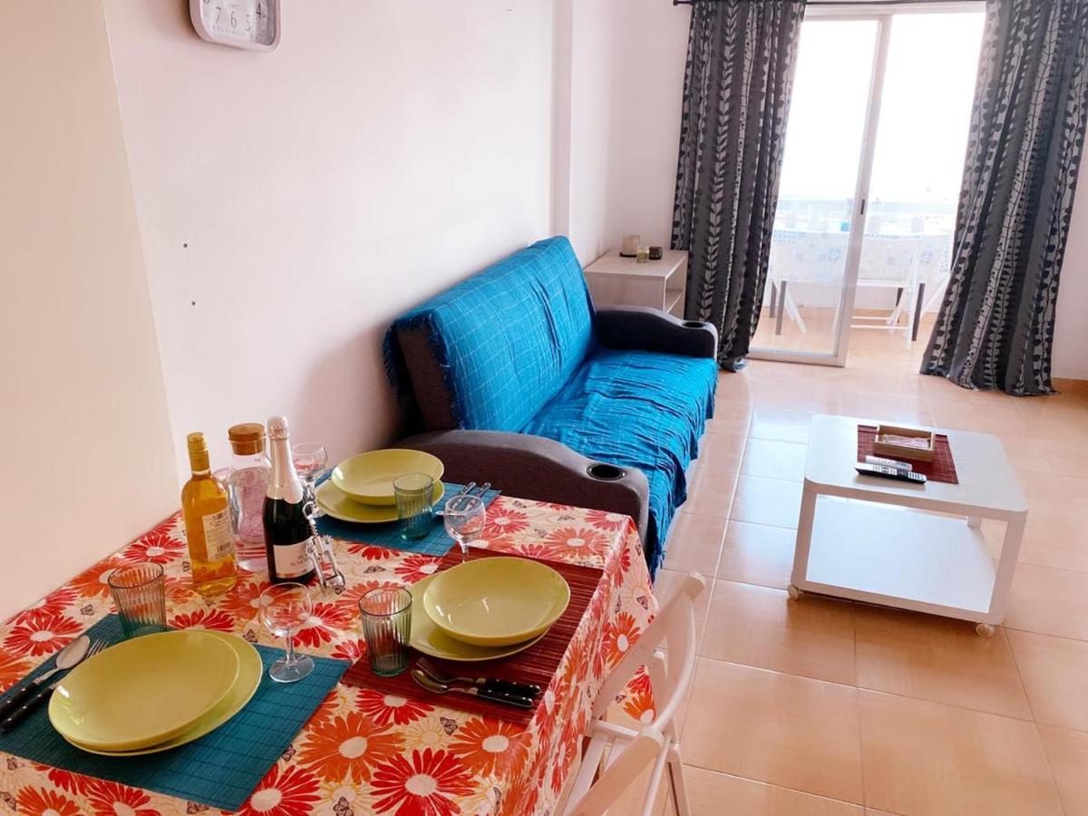 Beach Front Apartment Larnaca Exterior photo