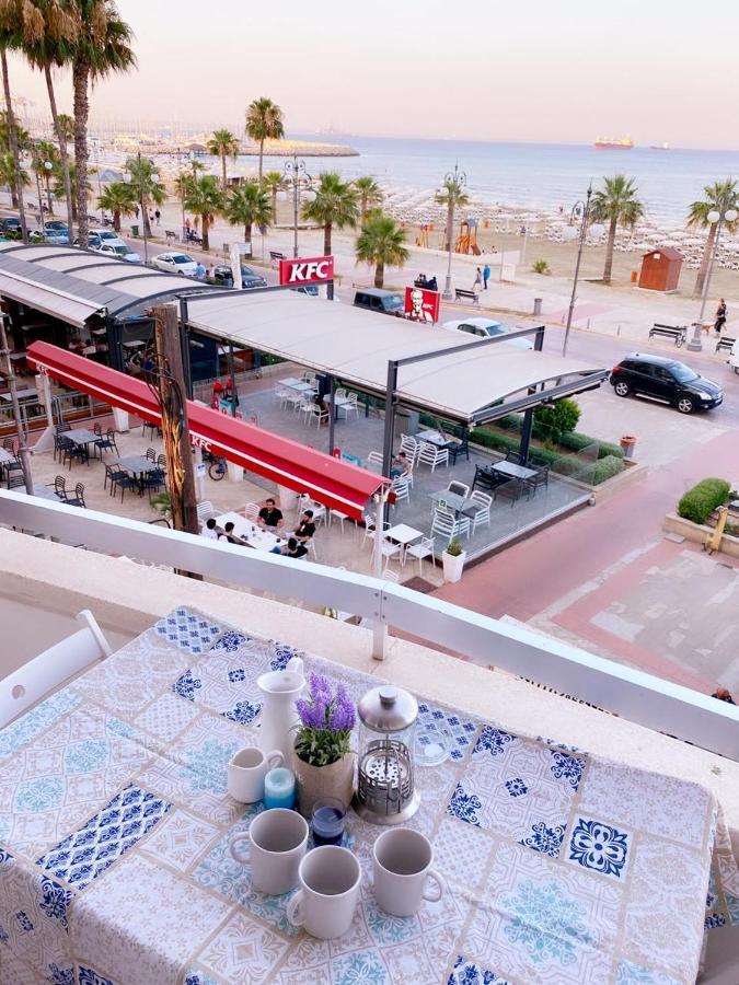 Beach Front Apartment Larnaca Exterior photo